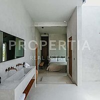 Stunning Modern Concrete Villa. Villas in Bali for Sale: Вилла в Умалас, Балиан за 4,6 млрд. IDR. Leasehold. Предварительный просмотр фото #11