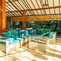 Tropical Villa with Lush Gardens in Central Umalas. Villas in Bali for Sale: Вилла в Умалас, Балиан за 450 тыс. USD. Leasehold. Предварительный просмотр фото #1