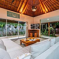 Spacious Tropical Haven In Umalas. Villas in Bali for Sale: Вилла в Умалас, Балиан за 651 тыс. USD. Leasehold. Предварительный просмотр фото #1