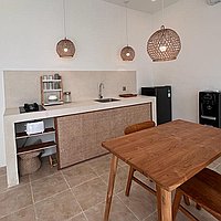 Chic One-Bedroom Villa with Stylish Rooftop and Long Lease in Umalas. Villas in Bali for Sale: Вилла в Умалас, Балиан за 165 тыс. USD. Leasehold. Предварительный просмотр фото #4