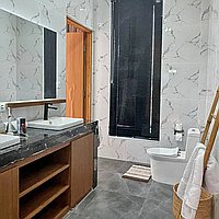 Splendid Three-Bedroom Villa with Luxe Jacuzzi for Long Lease in Serene Umalas. Villas in Bali for Sale: Вилла в Умалас, Балиан за 367 тыс. USD. Leasehold. Предварительный просмотр фото #8