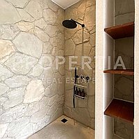 Stunning Tropical Masterpiece In Umalas. Villas in Bali for Sale: Vila di dalam Umalas, Bali untuk 19,5 Miliar IDR. Freehold. Pratinjau foto #11