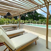 Stunning Tropical Masterpiece In Umalas. Villas in Bali for Sale: Vila di dalam Umalas, Bali untuk 19,5 Miliar IDR. Freehold. Pratinjau foto #17