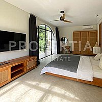 Stunning Tropical Masterpiece In Umalas. Villas in Bali for Sale: Vila di dalam Umalas, Bali untuk 19,5 Miliar IDR. Freehold. Pratinjau foto #9