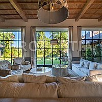 One-Of-A-Kind Villa In Umalas. Villas in Bali for Sale: Vila di dalam Umalas, Bali untuk 32,0 Miliar IDR. Leasehold. Pratinjau foto #14