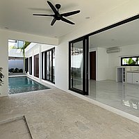 Brand-New Contemporary Three-Bedroom Villa in Umalas. Villas in Bali for Sale: Вилла в Умалас, Балиан за 445 тыс. USD. Freehold. Предварительный просмотр фото #1