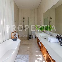 Amazing Spacious Villa In The Heart Of Umalas. Villas in Bali for Sale: Вилла в Умалас, Балиан за 588 тыс. USD. Leasehold. Предварительный просмотр фото #5