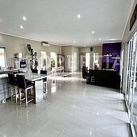 Elegant Modern Living In Ungasan. Villas in Bali for Sale: Вилла в Унгасан, Балиан за 20,6 млн. RUB. Leasehold. Предварительный просмотр фото #1