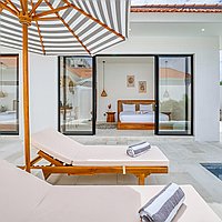 Rare Two-in-One Opportunity: Brand-New Two-Bedroom Villa & 4.2 ARE Plot in Ungasan, Near the Beach. Villas in Bali for Sale: Vila di dalam Ungasan, Bali untuk 4,7 Miliar IDR. Leasehold. Pratinjau foto #1