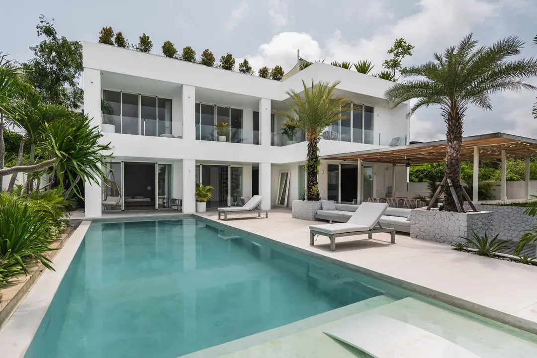 4 KAMAR TIDUR | ULUWATU. Villas in Bali for Sale: Vila di dalam Uluwatu, Bali untuk 2382 Ribuan USD. Freehold. Foto Utama