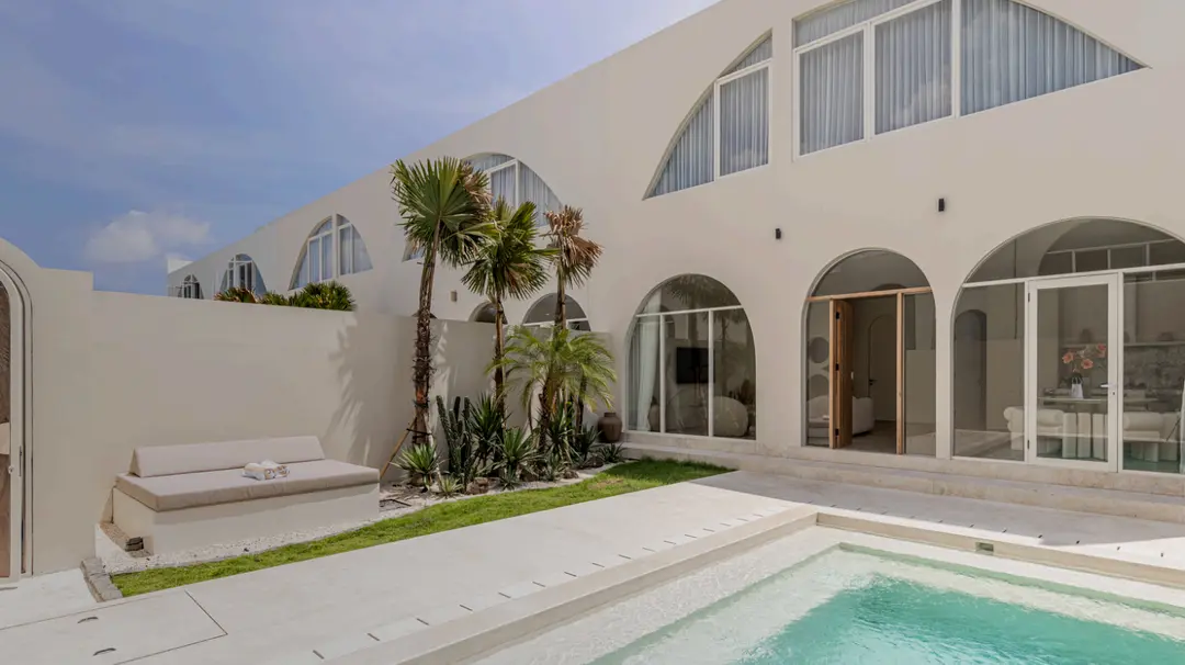 3 KAMAR TIDUR | ULUWATU. Villas in Bali for Sale: Vila di dalam Uluwatu, Bali untuk 407 Ribuan USD. Leasehold. Foto Utama