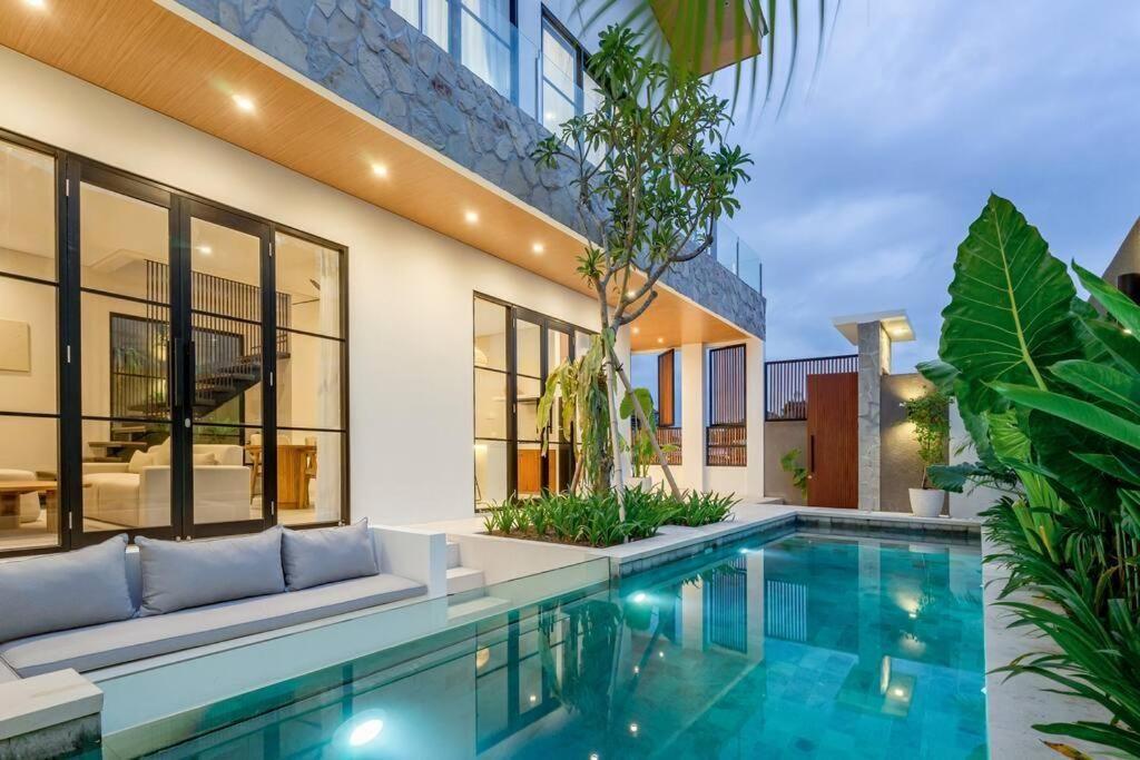 2 Kamar Tidur | Canggu. Villas in Bali for Sale: Villa in Canggu, Bali for 300 Thousands USD. Leasehold. Main Photo