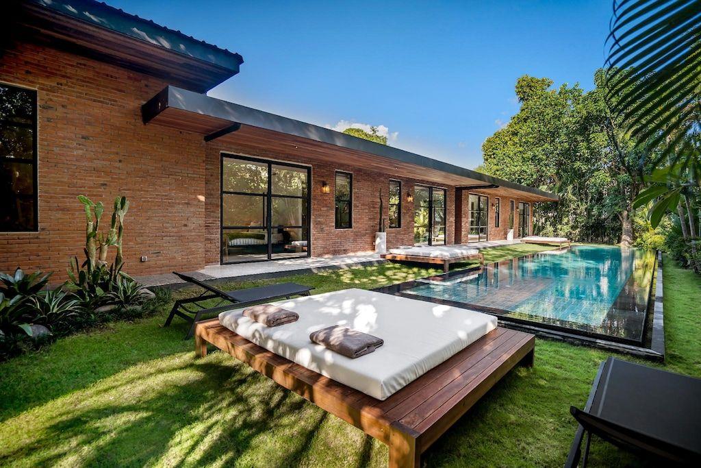 5 Kamar Tidur | Pererenan. Villas in Bali for Sale: Villa in Pererenan (Canggu), Bali for 900 Thousands USD. Leasehold. Main Photo