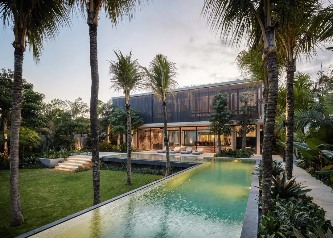 6 KAMAR TIDUR | PERERENAN. Villas in Bali for Sale: Villa in Pererenan (Canggu), Bali for 4100 Thousands USD. Freehold. Main Photo