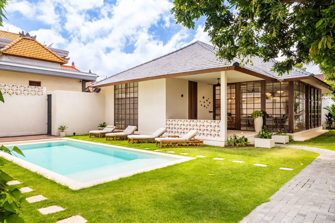 3 KAMAR TIDUR | SEMINYAK. Villas in Bali for Sale: Villa in Seminyak, Bali for 780 Thousands USD. Leasehold. Main Photo