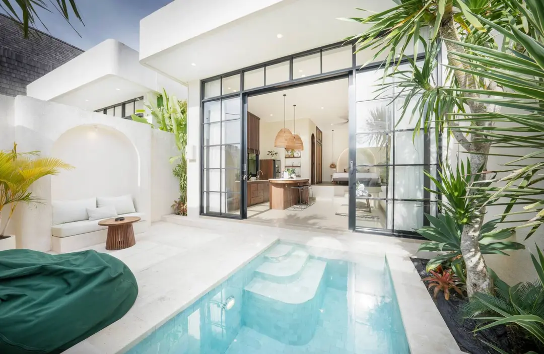 1 KAMAR TIDUR | UMALAS. Villas in Bali for Sale: Vila di dalam Umalas, Bali untuk 160 Ribuan USD. Leasehold. Foto Utama