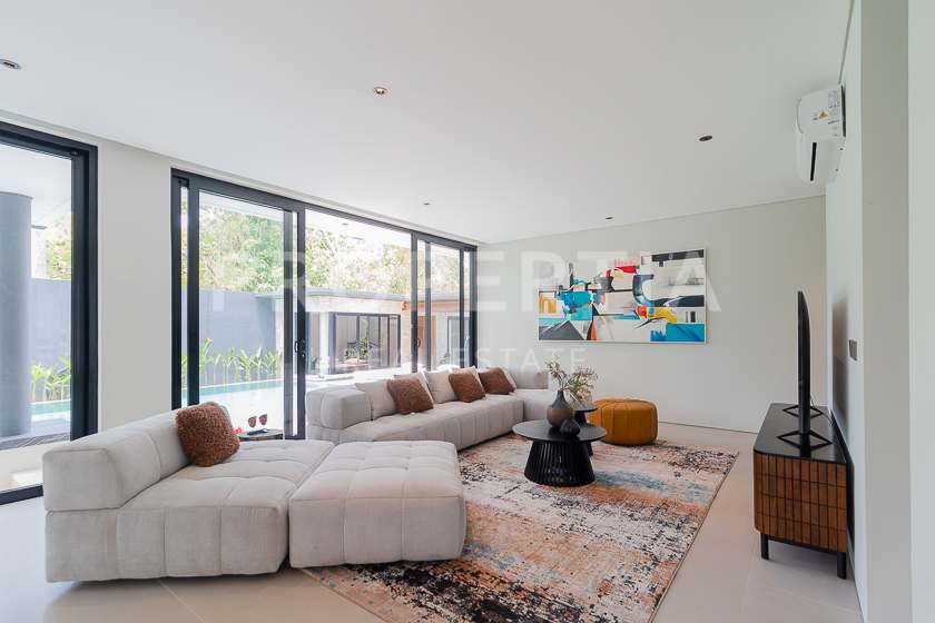 Premium Family Villa Walking Distance To Echo Beach. Villas in Bali for Sale: Вилла в Переренан (Чангу), Балиан за 1660 тыс. USD. Freehold. Главное фото