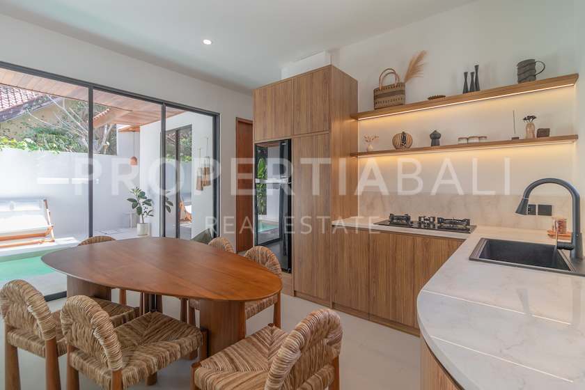 Modern Tropical Family Home In Pecatu. Villas in Bali for Sale: Вилла в Улувату, Балиан за 279 тыс. USD. Freehold. Главное фото