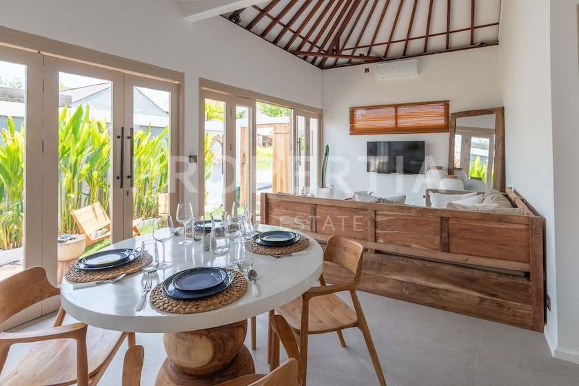 Charming Cozy Villa In The Heart Of Berawa. Villas in Bali for Sale: Вилла в Чангу, Балиан за 184 тыс. USD. Leasehold. Главное фото