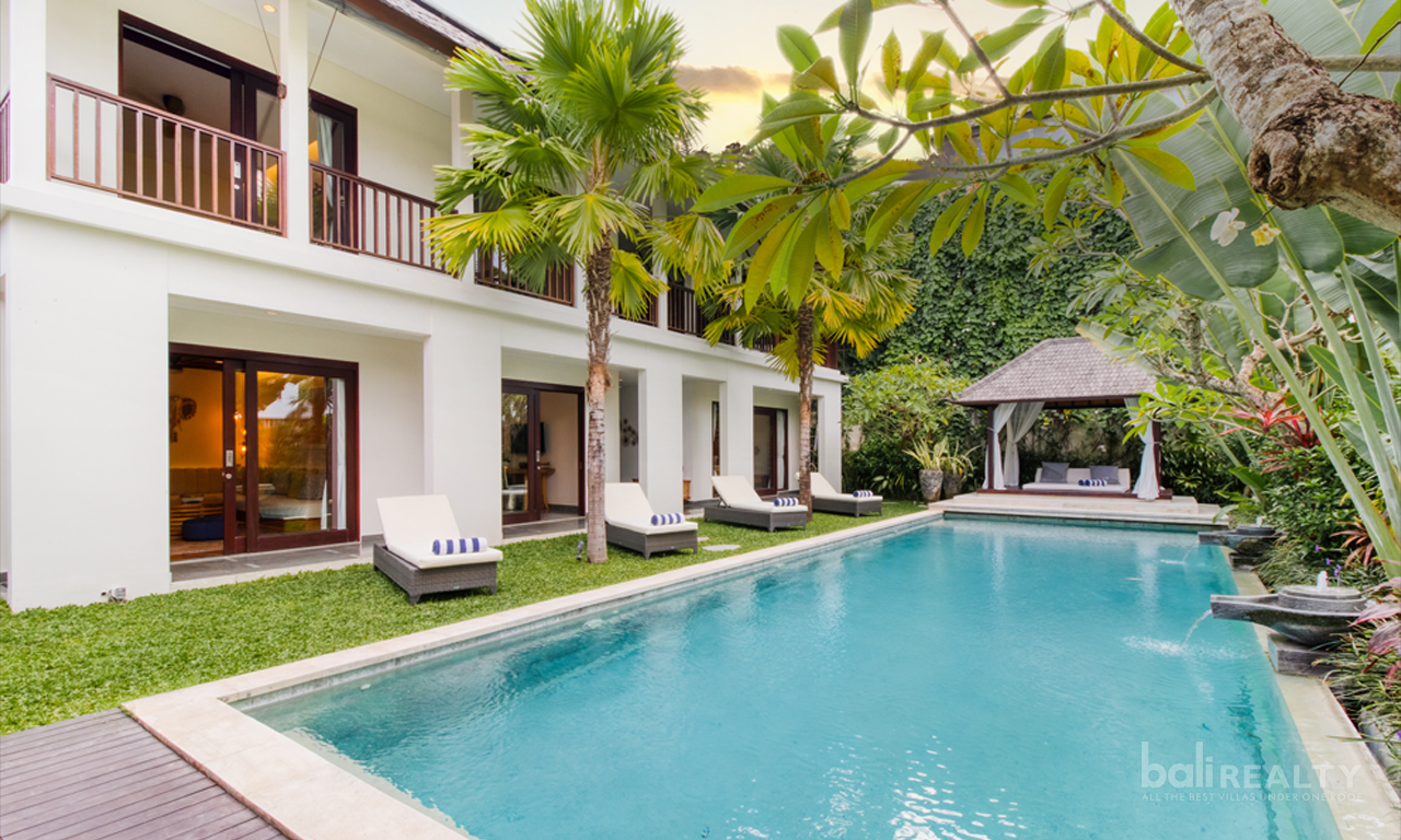 Tropical Dream Home: Modern Four Bedroom Villa in Berawa’s Prime Location. Villas in Bali for Sale: Вилла в Чангу, Балиан за 741 тыс. USD. Leasehold. Главное фото