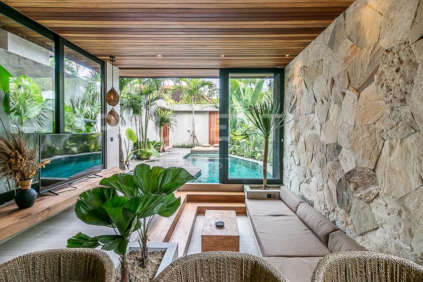 Stunning Contemporary Tropical Villa In The Heart Of Canggu. Villas in Bali for Sale: Вилла в Чангу, Балиан за 231 тыс. USD. Leasehold. Главное фото