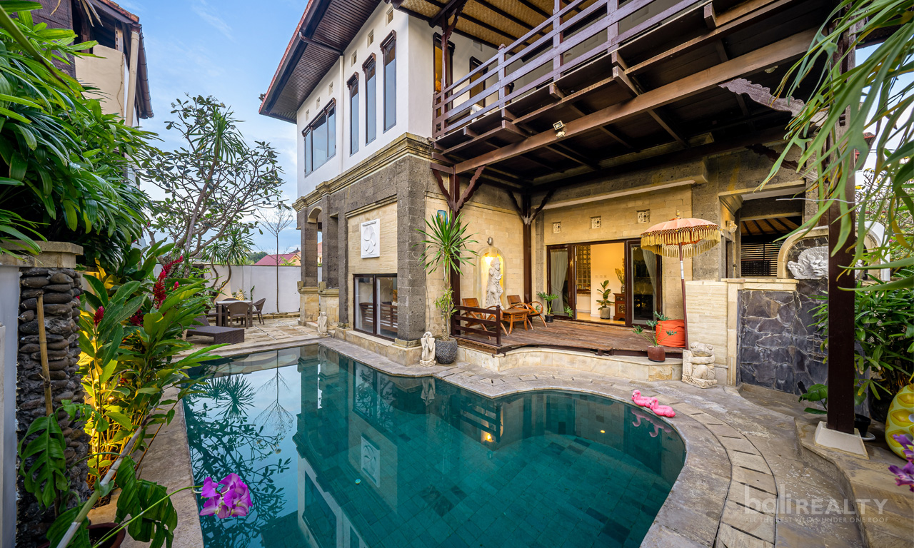 Newly Renovated 3 bedroom Freehold Villa. Villas in Bali for Sale: Вилла в Чангу, Балиан за 403 тыс. USD. Freehold. Главное фото