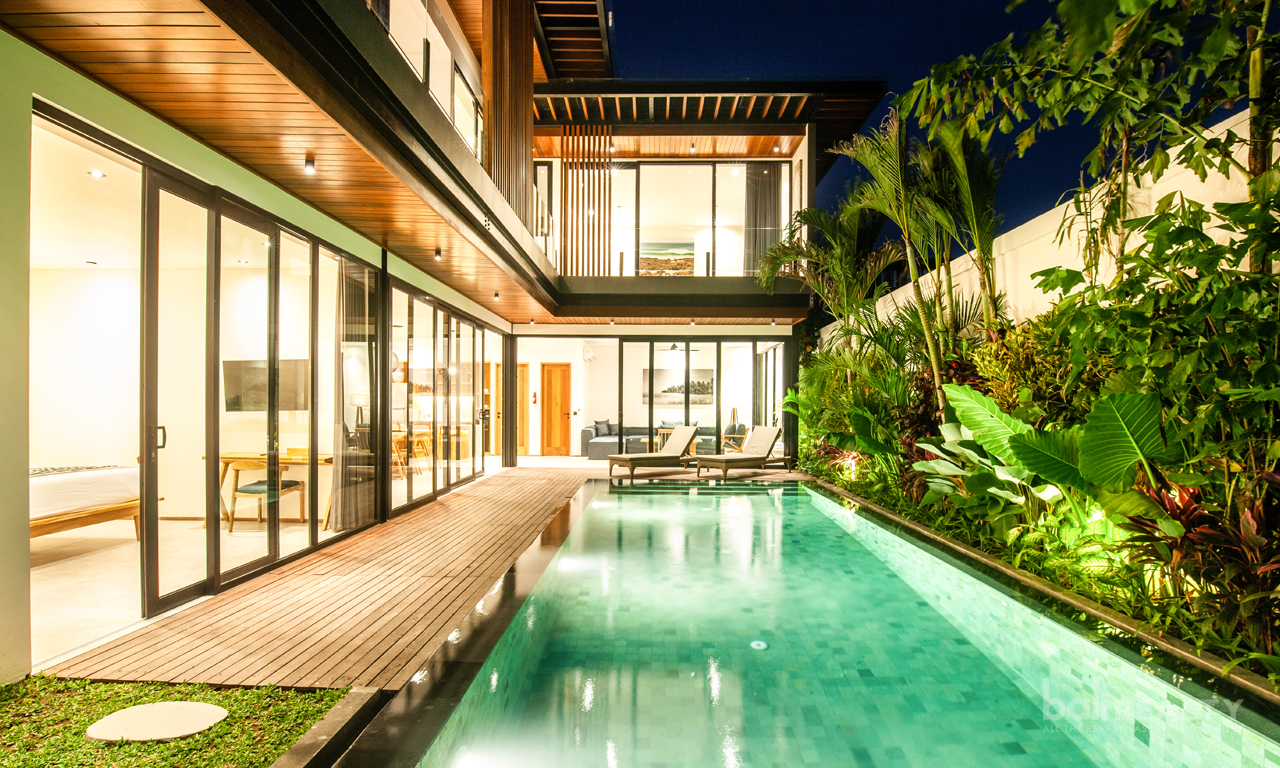 Brand New Five-Bedroom Villa in Tourism Zoned Area Near Lima Beach, Pererenan. Villas in Bali for Sale: Вилла в Чангу, Балиан за 525 тыс. USD. Leasehold. Главное фото