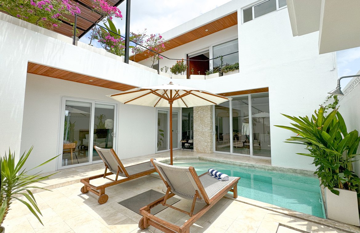 Contemporary 3-Bedroom Villa with Rice Field Views in Tumbak Bayuh. Villas in Bali for Sale: Вилла в Чангу, Балиан за 260 тыс. USD. Leasehold. Главное фото