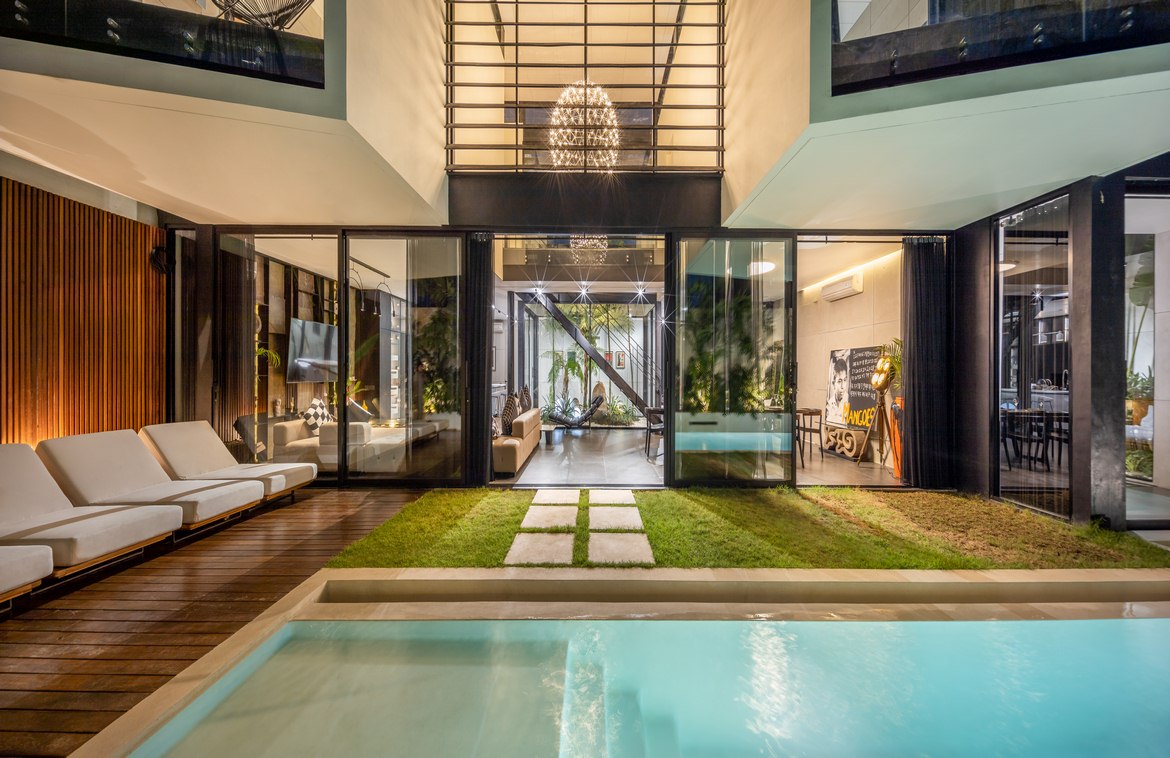  Luxury living just 900m from Berawa beach. Villas in Bali for Sale: Вилла в Чангу, Балиан за 1002 тыс. USD. Leasehold. Главное фото