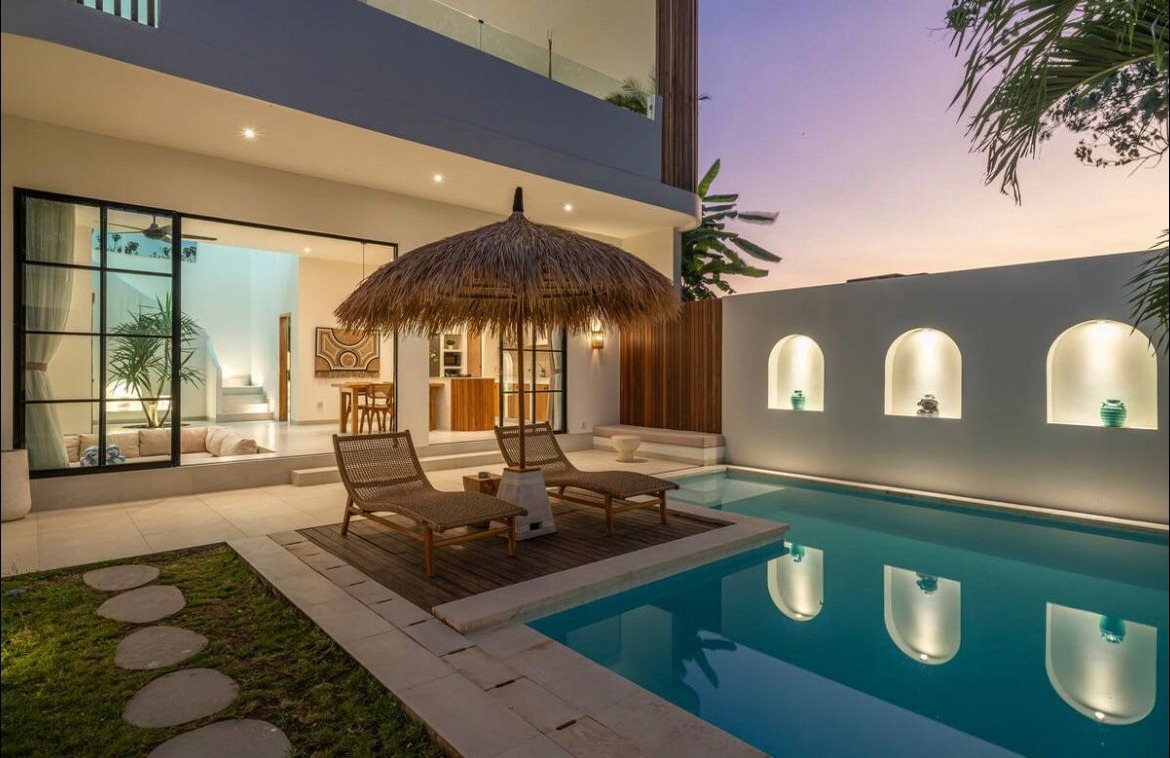 Stylish Mediterranean villa in prime Batu Bolong location. Villas in Bali for Sale: Вилла в Чангу, Балиан за 225 тыс. USD. Leasehold. Главное фото