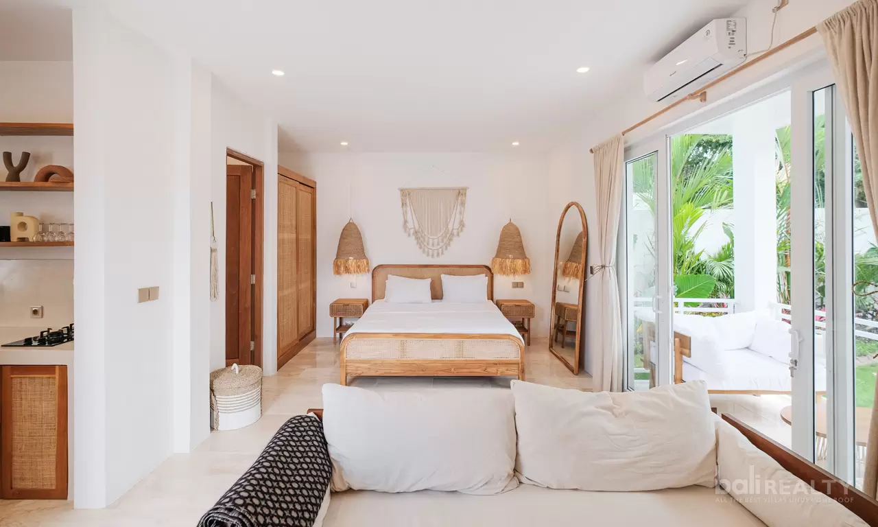 Chic and Cozy One-Bedroom Villa Apartment in Canggu’s High-Demand Area. Villas in Bali for Sale: Вилла в Чангу, Балиан за 125 тыс. USD. Leasehold. Главное фото