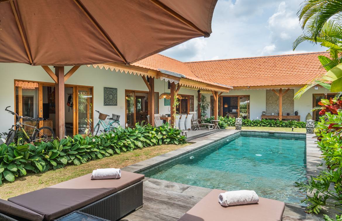 Serene living in 3-bedroom Munggu villa. Villas in Bali for Sale: Вилла в Чангу, Балиан за 404 тыс. USD. Leasehold. Главное фото