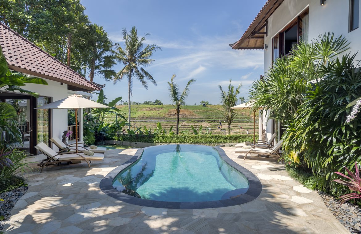 Embrace beautiful 3-bedroom rice field view villa in Tumbak Bayuh. Villas in Bali for Sale: Вилла в Чангу, Балиан за 465 тыс. USD. Leasehold. Главное фото