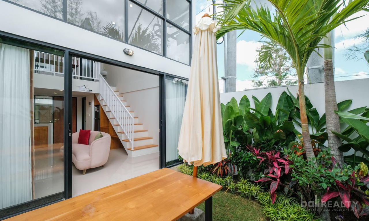 Newly Built One-Bedroom Townhouses with Modern Loft Design in Prime Tumbak Bayuh Location. Villas in Bali for Sale: Вилла в Чангу, Балиан за 87 тыс. USD. Leasehold. Главное фото