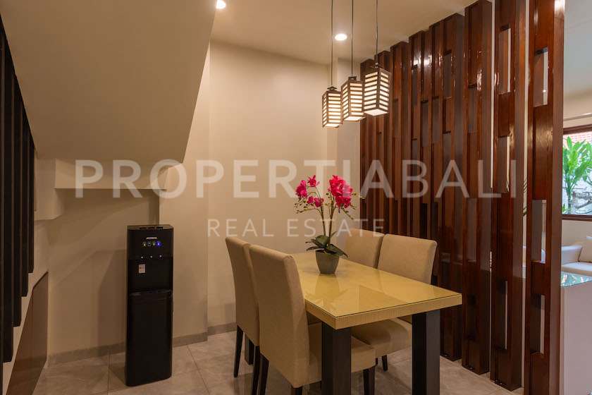 Modern Townhouse In The The Heart Of Canggu. Villas in Bali for Sale: Вилла в Чангу, Балиан за 287 тыс. USD. Freehold. Главное фото