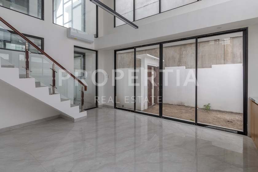 Modern 3-Unit Complex In Cemagi. Villas in Bali for Sale: Вилла в Цемаги, Балиан за 23,8 млн. RUB. Leasehold. Главное фото