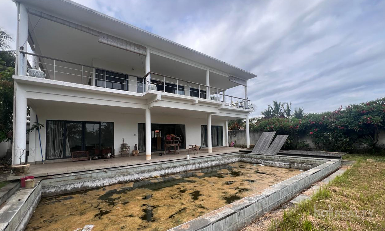 Attention Renovators. Villas in Bali for Sale: Вилла в Гианьяр, Балиан за 385 тыс. USD. Freehold. Главное фото