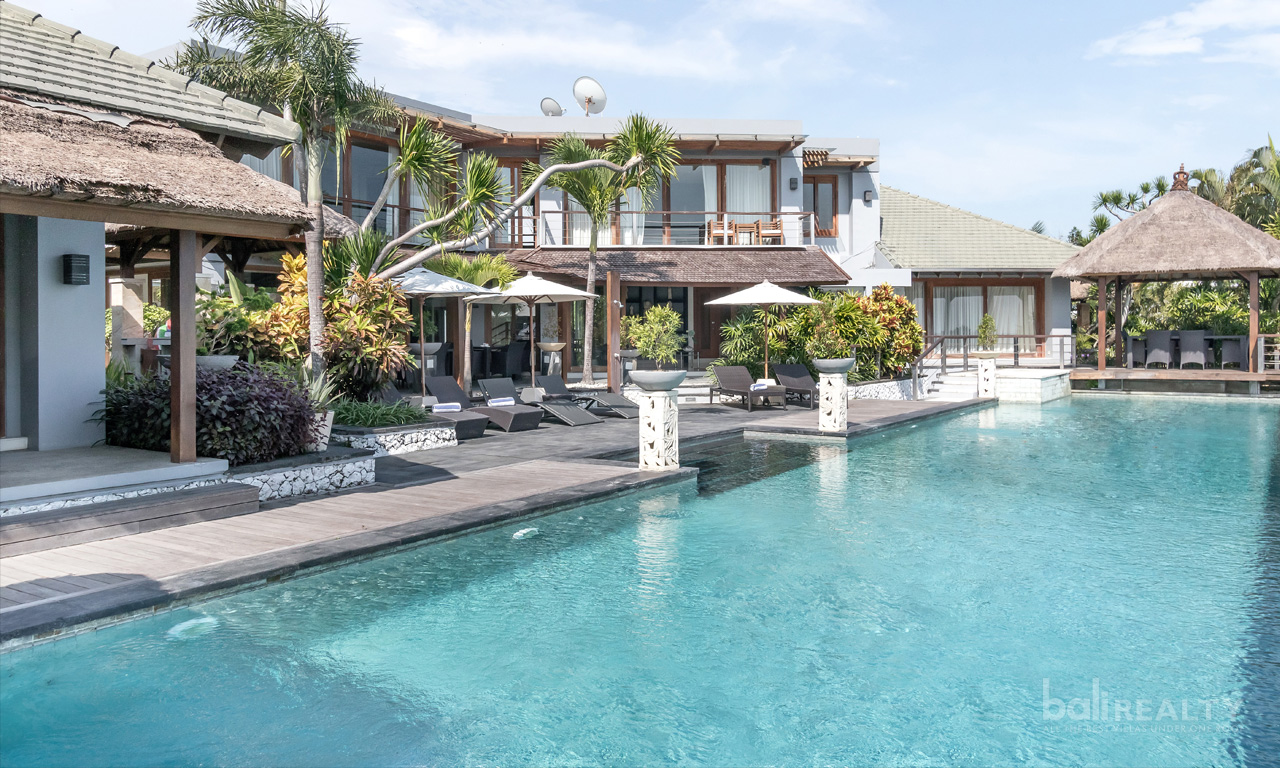 Incredible 10 Bedroom Luxury Villa in Jimbaran Hills. Villas in Bali for Sale: Вилла в Джимбаран, Балиан за 1660 тыс. USD. Freehold. Главное фото