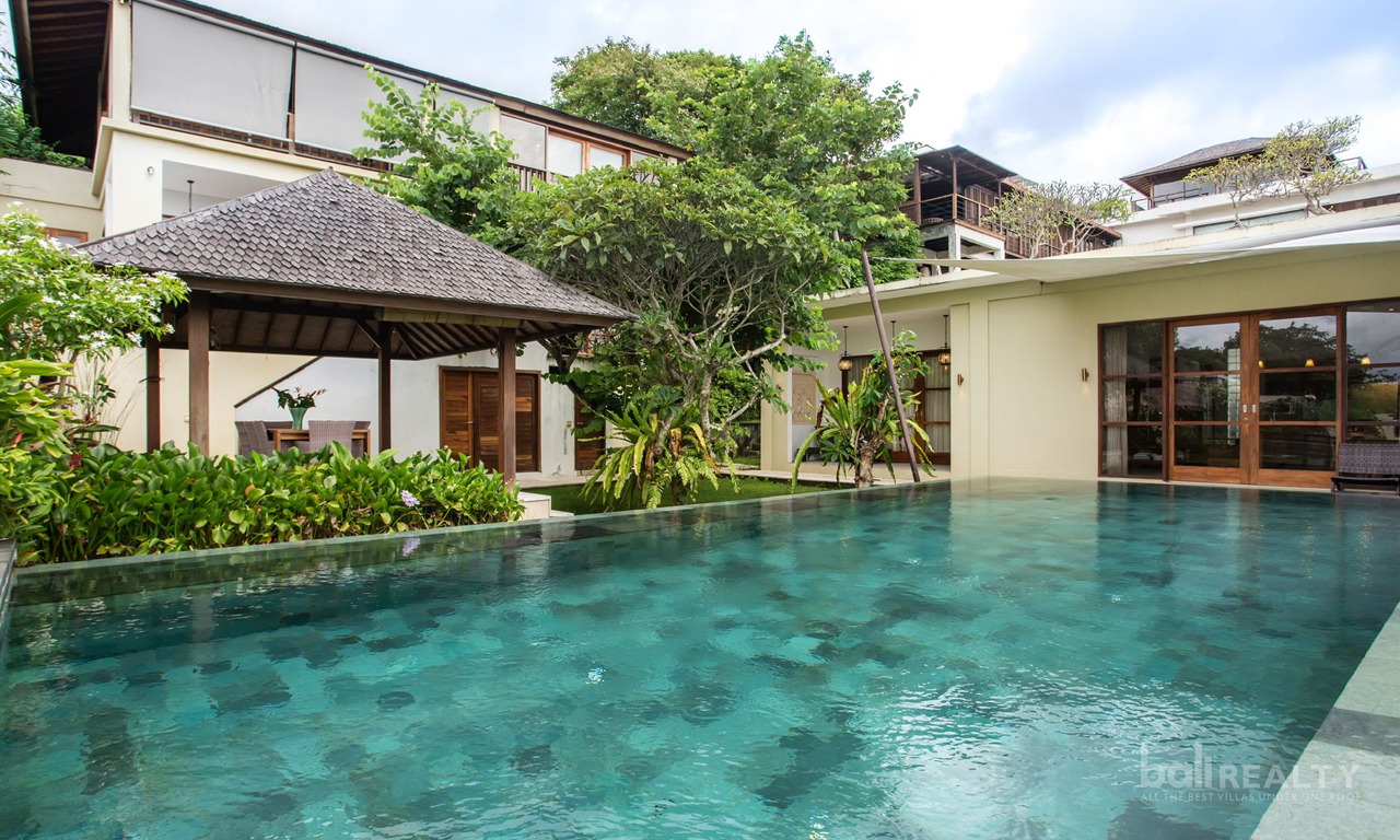 Huge Four-Bedroom Family Villa on 800sqm in Jimbaran Hills, with Breathtaking Ocean Views. Villas in Bali for Sale: Вилла в Джимбаран, Балиан за 255 тыс. USD. Leasehold. Главное фото