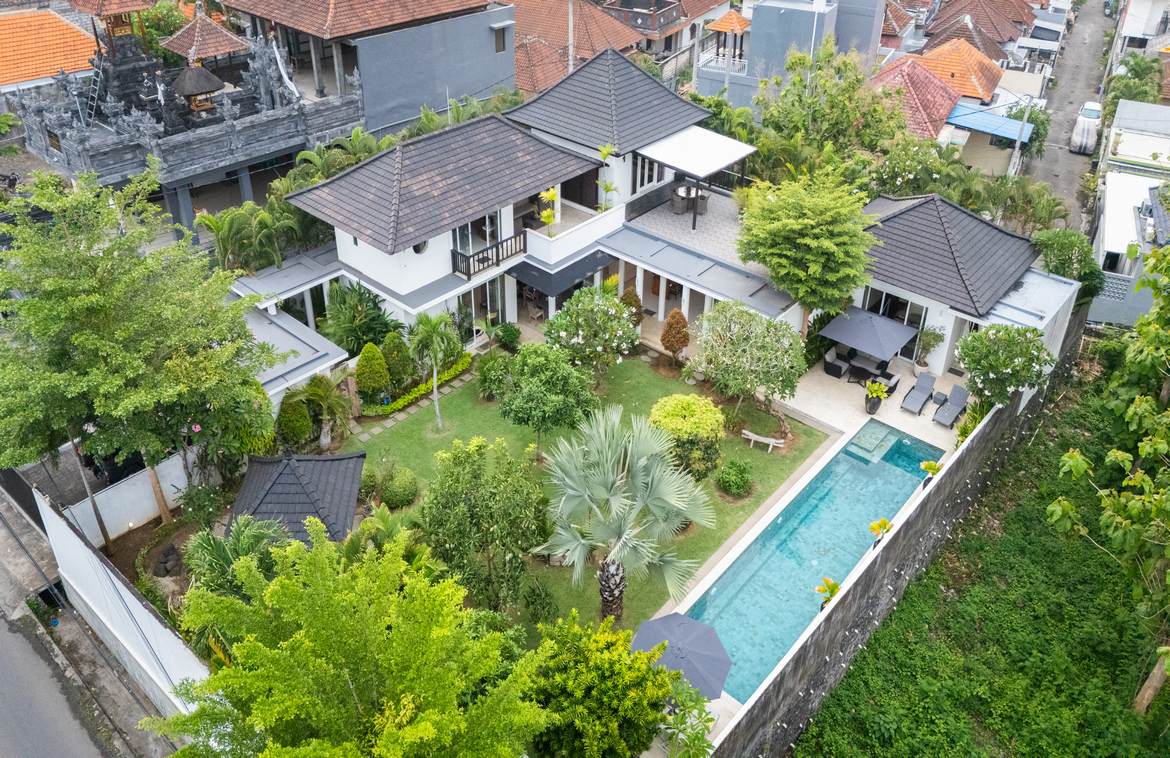 Perfect blend of tropical living and investment potential in Goa Gong. Villas in Bali for Sale: Вилла в Джимбаран, Балиан за 1097 тыс. USD. Freehold. Главное фото