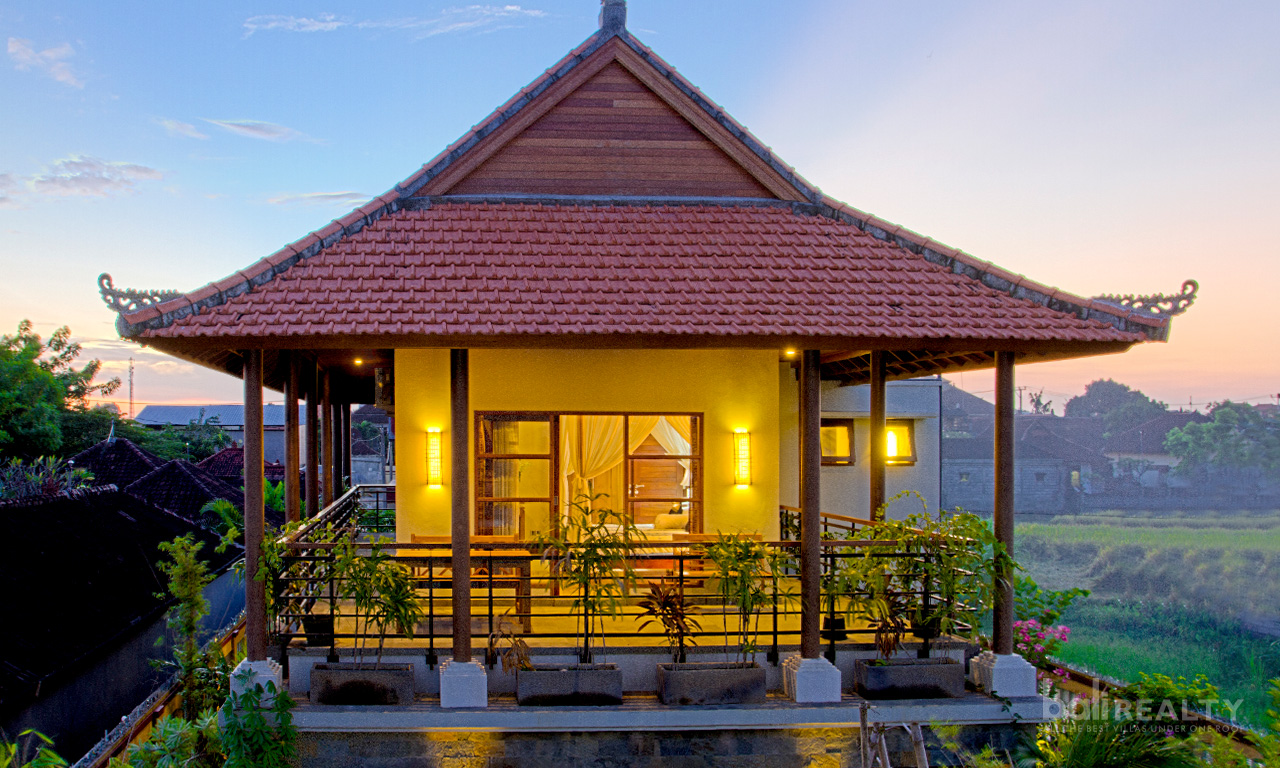 Traditional Balinese Beauty 3 Bedroom Villa Plus 1 Bedroom Studio, in Kerobokan. Villas in Bali for Sale: Вилла в Керобокан, Балиан за 148 тыс. USD. Leasehold. Главное фото