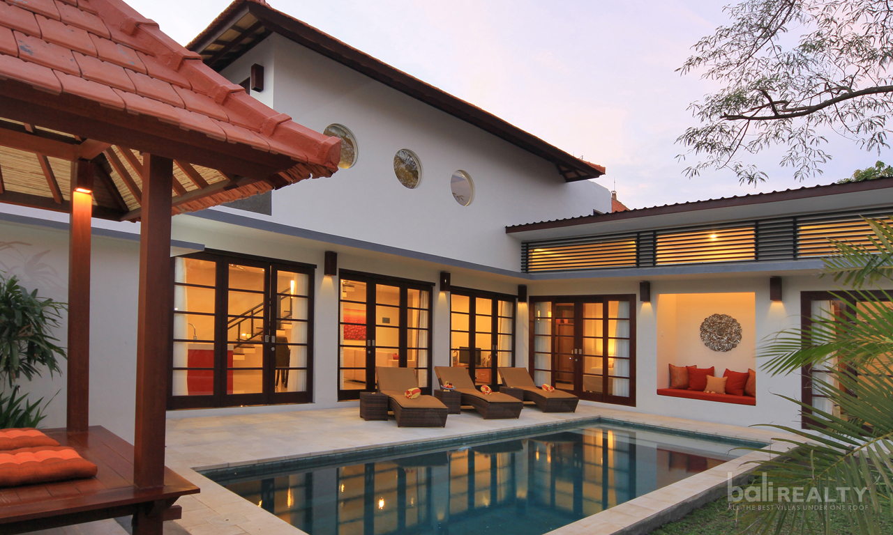 A Prime Investment Opportunity – A Serene 33-Bedroom Villa Complex in Kerobokan. Villas in Bali for Sale: Вилла в Керобокан, Балиан за 1520 тыс. USD. Leasehold. Главное фото