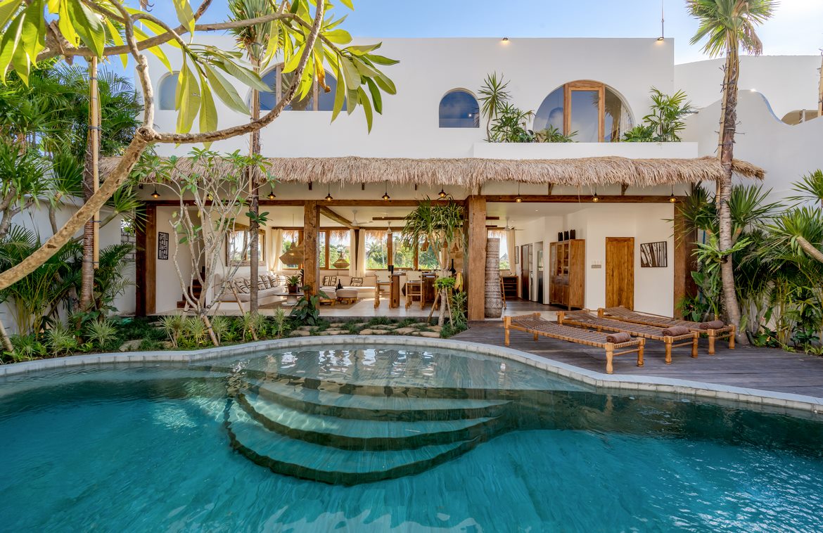 Chic and cozy tropical retreat near Umalas. Villas in Bali for Sale: Вилла в Керобокан, Балиан за 580 тыс. USD. Leasehold. Главное фото