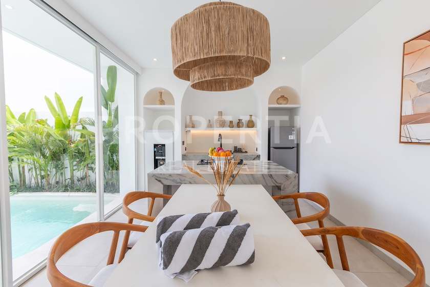 Beautiful Modern Villa In Tumbak Bayuh. Villas in Bali for Sale: Вилла в Tumbak Bayuh, Балиан за 211 тыс. USD. Leasehold. Главное фото