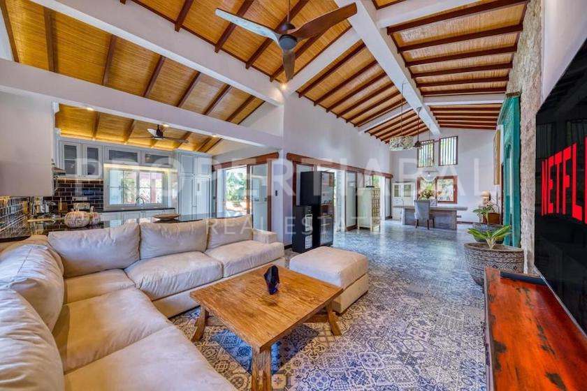 Beautiful Modern Villa In Padonan. Villas in Bali for Sale: Вилла в Padonan, Балиан за 836 тыс. USD. Leasehold. Главное фото