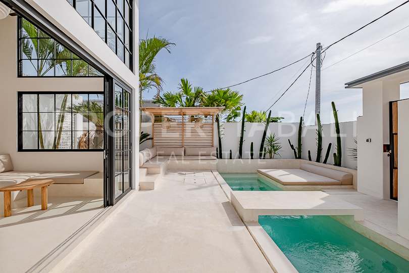 Amazing Profitable Villa In The Heart Of Bumbak. Villas in Bali for Sale: Вилла в Умалас, Балиан за 210 тыс. USD. Leasehold. Главное фото