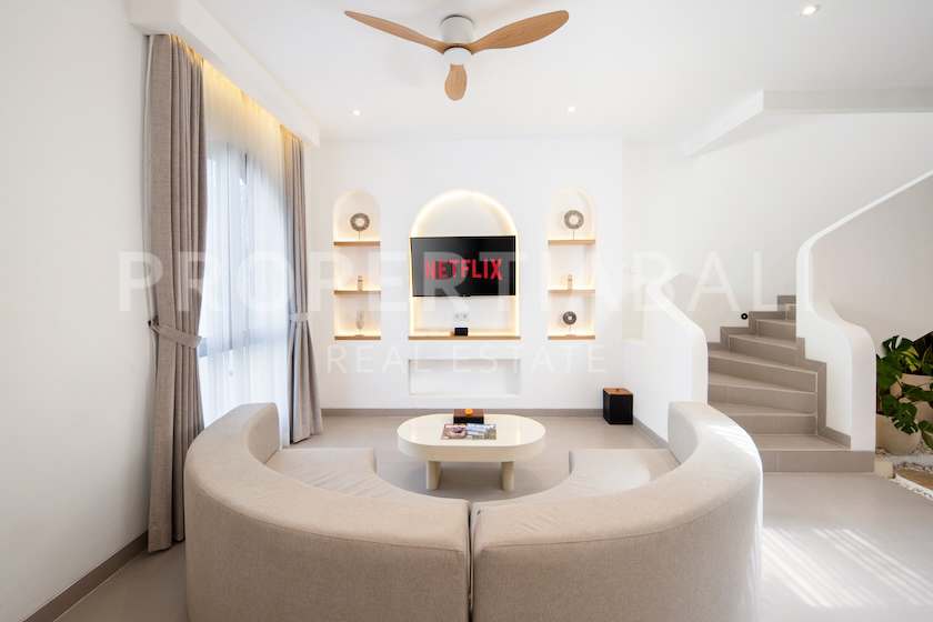 Finished 2 Bedrooms Villa In The Prime Area Of Berawa. Villas in Bali for Sale: Вилла в Берава (Чангу), Балиан за 344 тыс. USD. Freehold. Главное фото