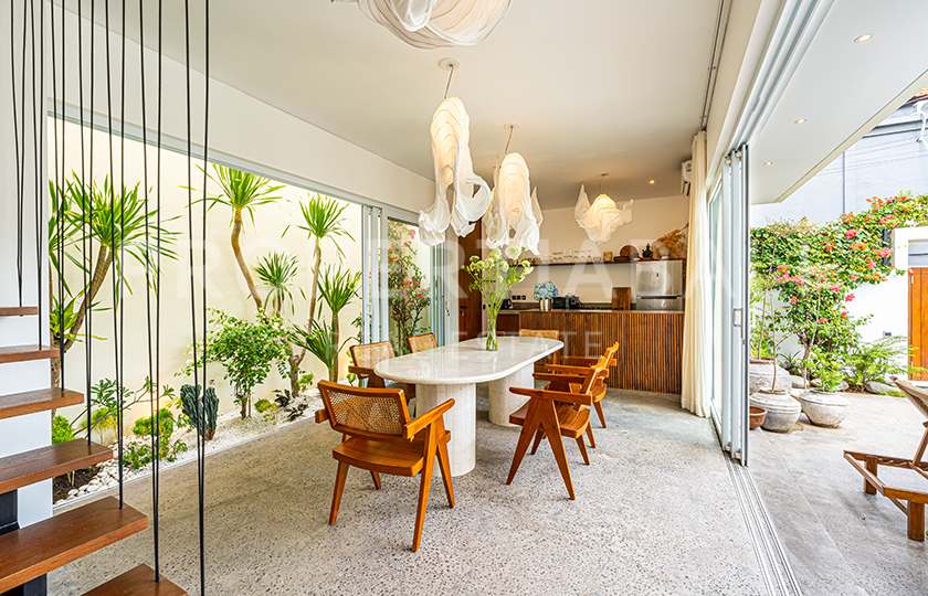 Beautiful Residential Home Bumbak. Villas in Bali for Sale: Вилла в Умалас, Балиан за 473 тыс. USD. Leasehold. Главное фото