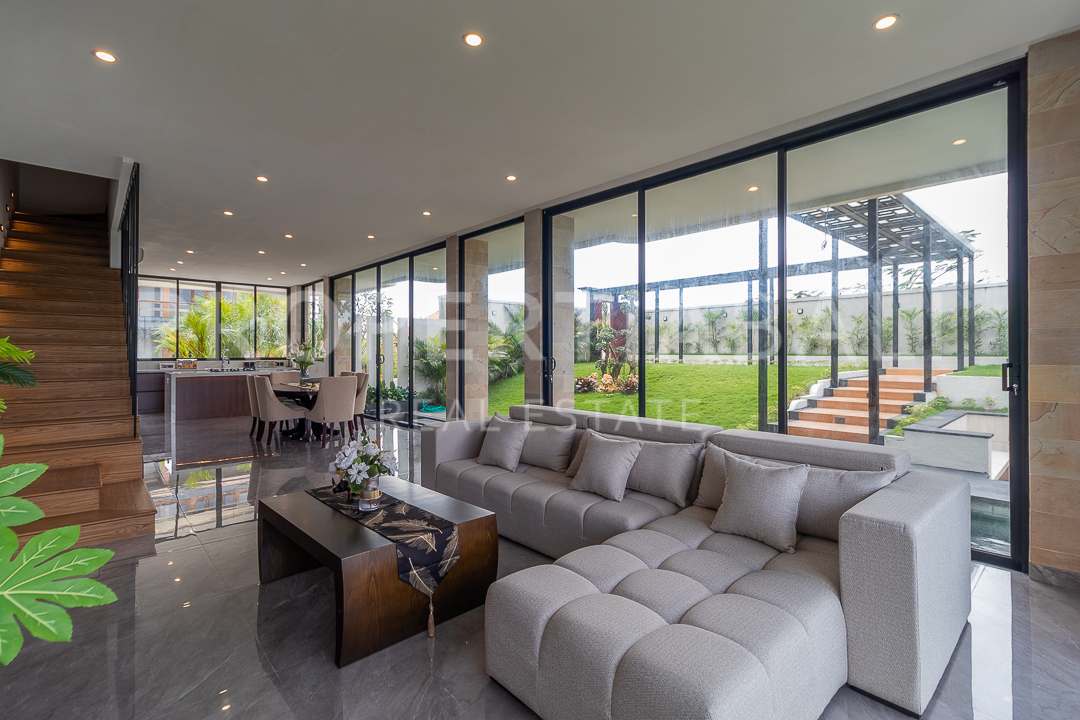 Luxury Family Home With Ocean View In Ungasan. Villas in Bali for Sale: Вилла в Унгасан, Балиан за 450 тыс. USD. Leasehold. Главное фото