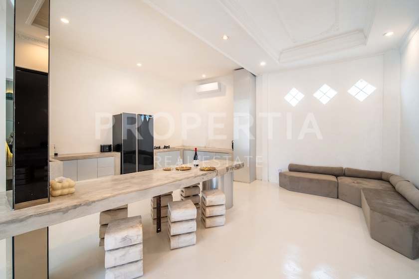 Spacious And Stylish Villa In Berawa. Villas in Bali for Sale: Вилла в Берава (Чангу), Балиан за 377 тыс. USD. Leasehold. Главное фото